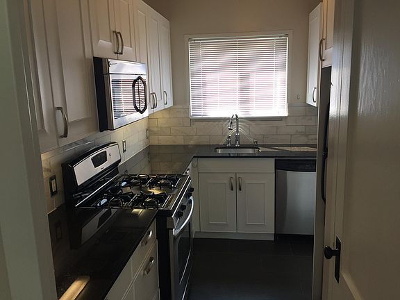 4th image of 549 Arballo Dr