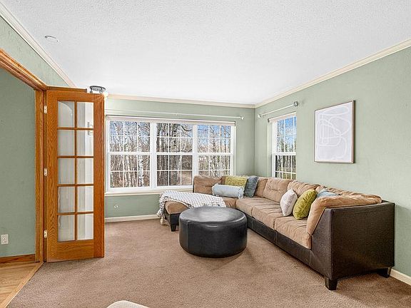 4th image of 2530 Bear Valley Dr
