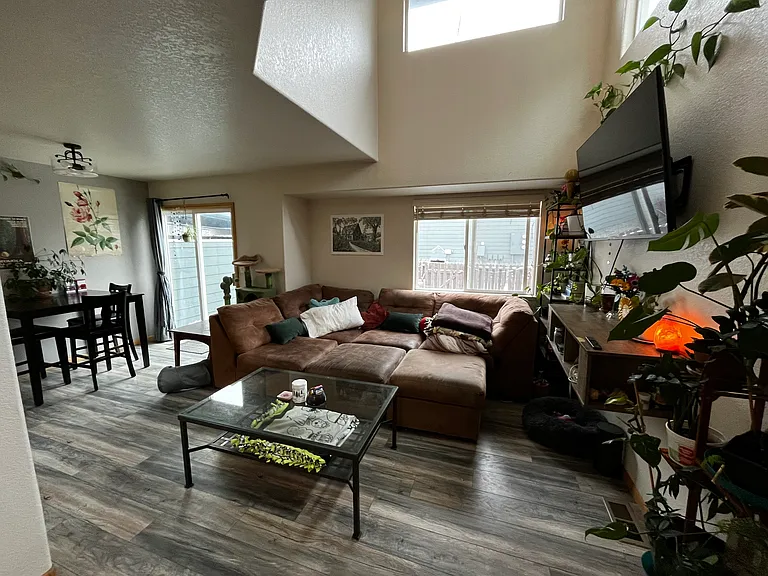 1061 Tierra Ln #C — Photo 1