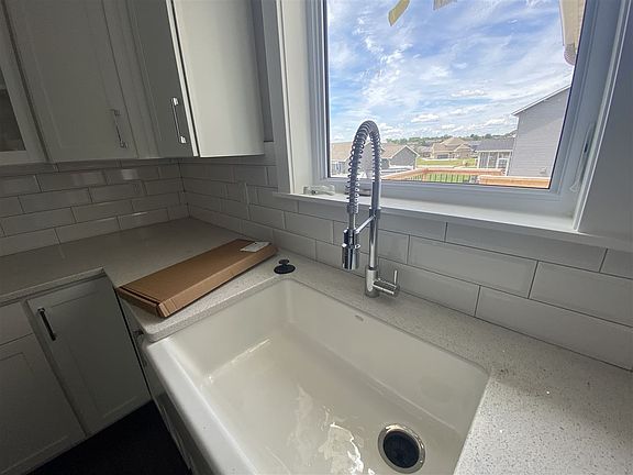 5th image of 1407 Croell Ave