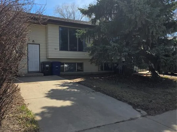 3615-3617 Fairlight DRIVE, Saskatoon, SK S7M 4L7