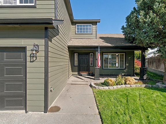 3rd image of 1085 SE View Cir