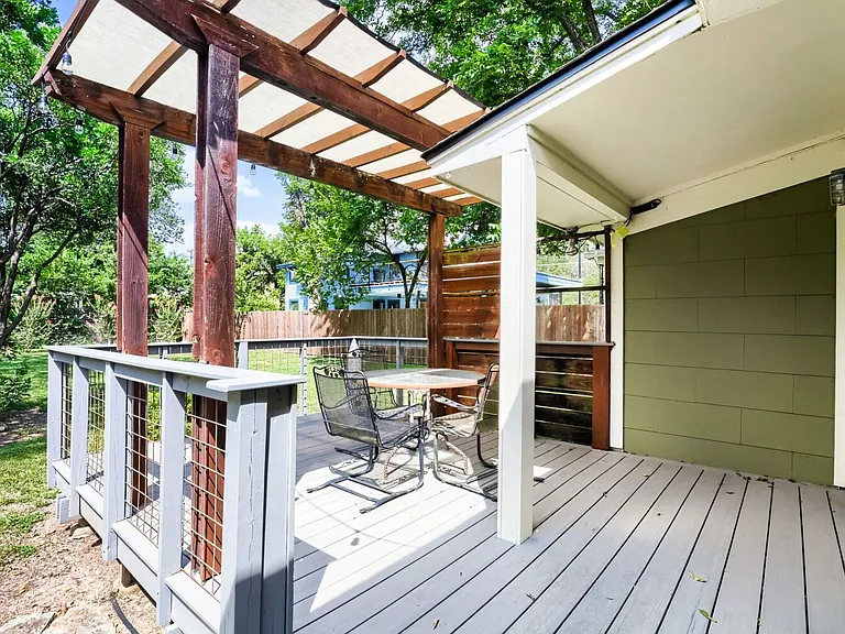 1402 Cullen Ave — Photo 26