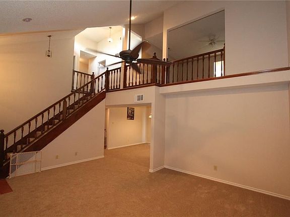 4th image of 311 Creekmeadow Ln