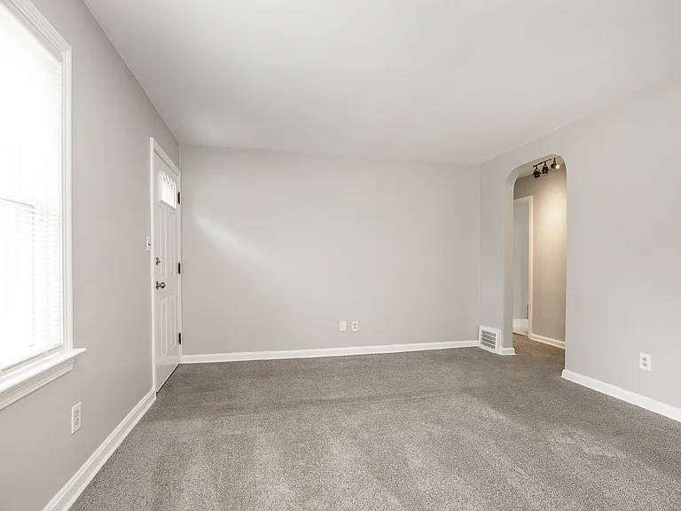 21871 Priday Ave — Photo 8