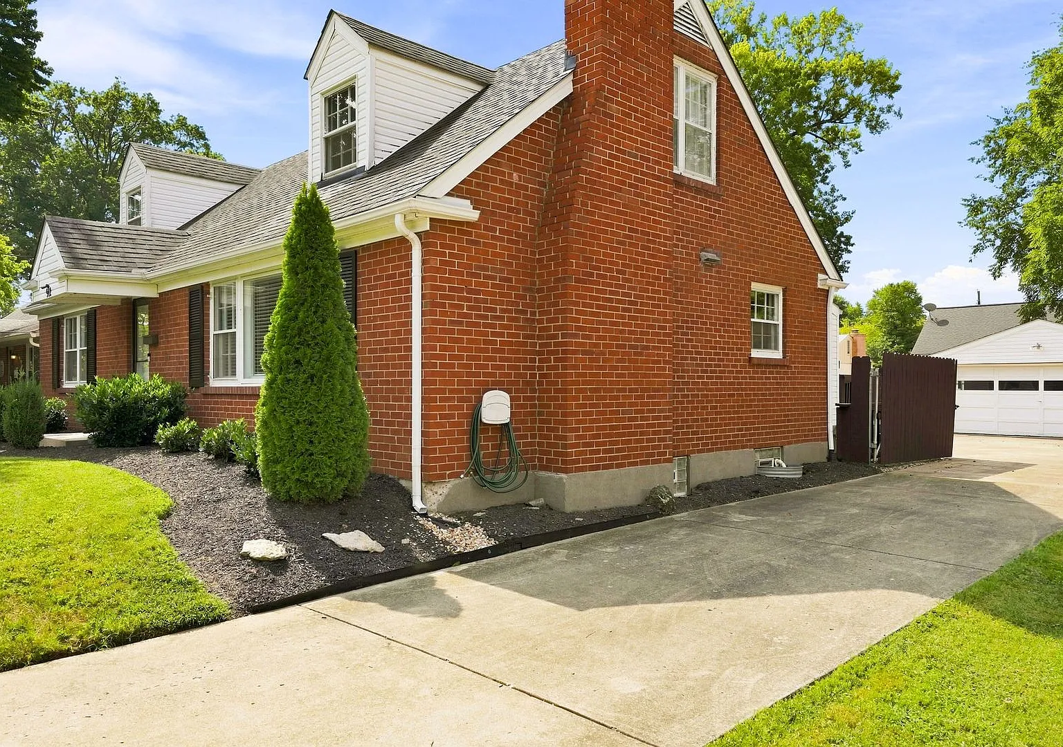 Classic St. Matthews Charm Meets Modern Living | 4 Bed, 2 Bath — Photo 3