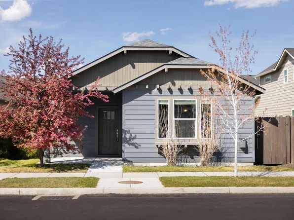 2557 NW Spruce Pl, Redmond, OR 97756