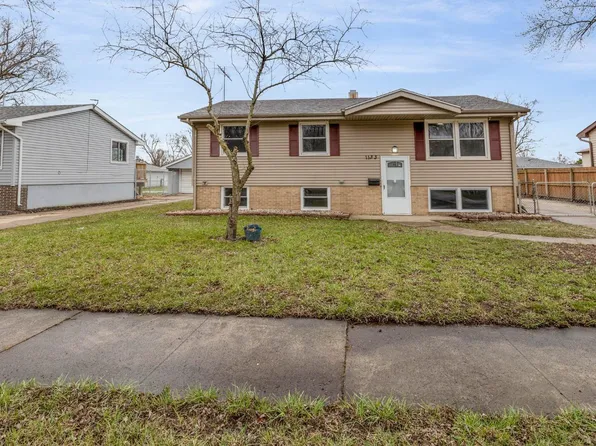 1133 N Wood St, Griffith, IN 46319