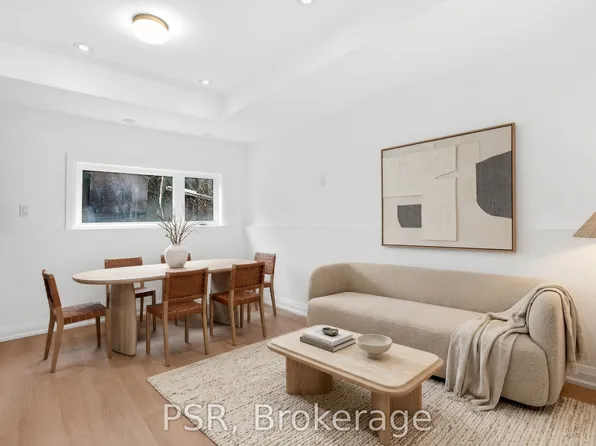 218 Aileen Ave #E, Toronto, ON M6M 1G4