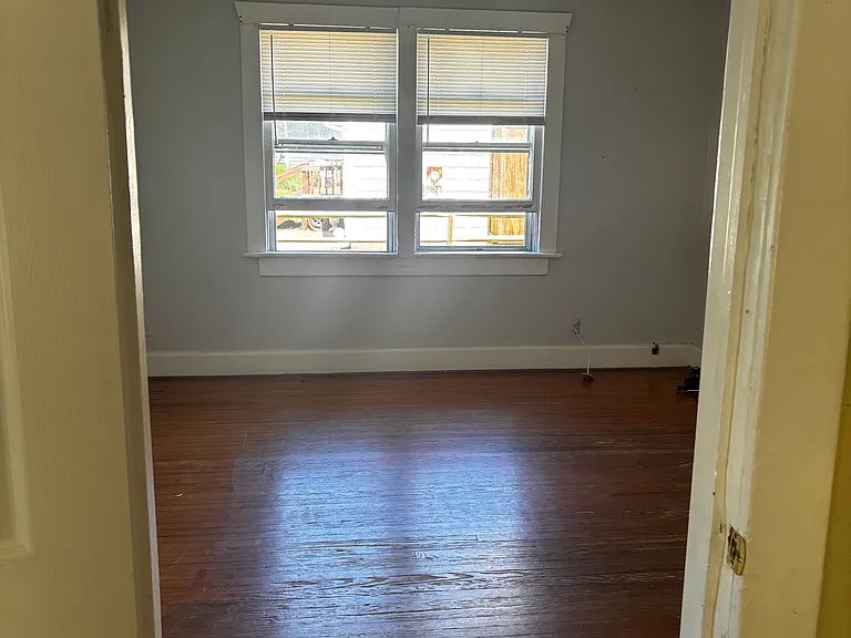 724 Norfolk Ave #1 — Photo 10