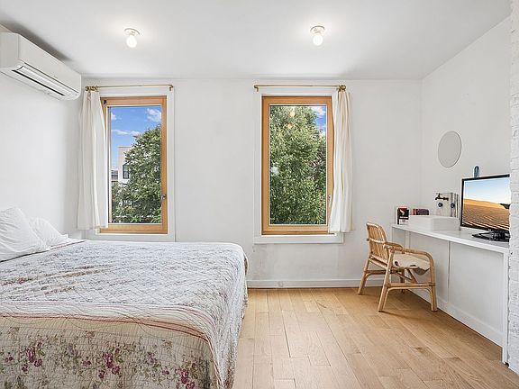 5th image of 48 Dikeman St