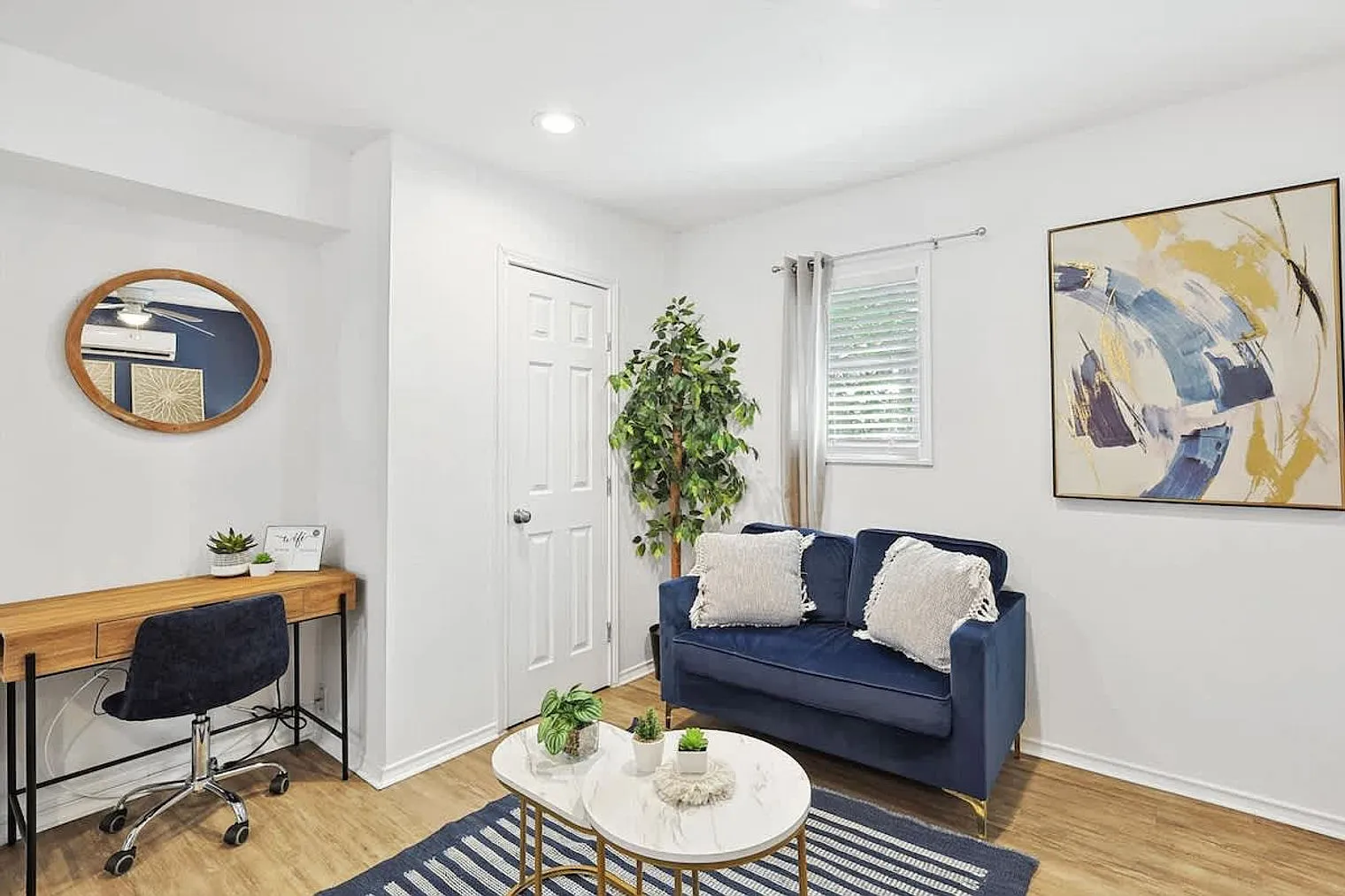 1 bed, 1.0 bath, 699 sqft, $2,598 — Photo 1