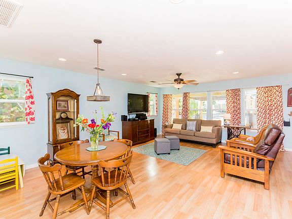 4th image of 7706 Hardy Dr