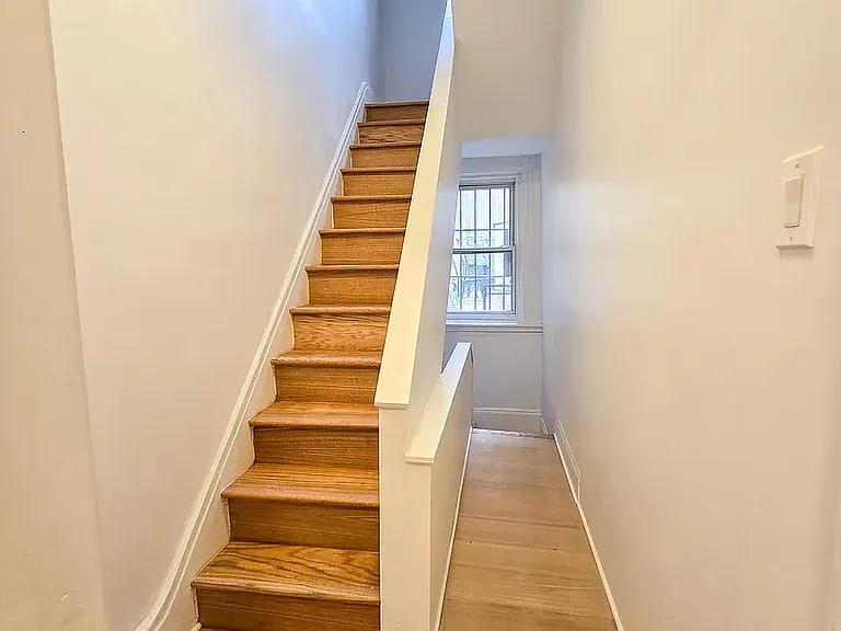 94 8th Ave #1 — Photo 19