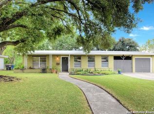 206 Pinewood Ln, San Antonio, TX 78216