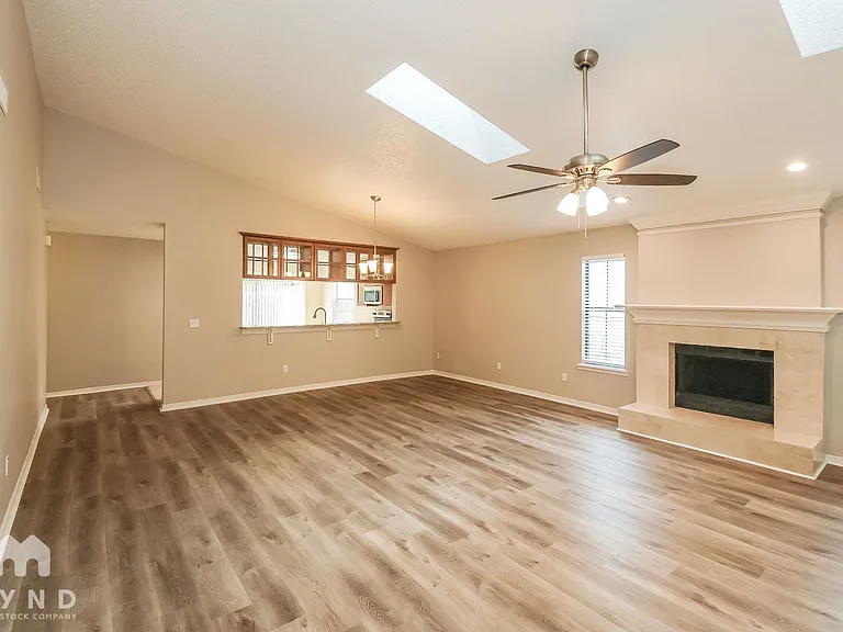 5464 Spring Brook Rd — Photo 5