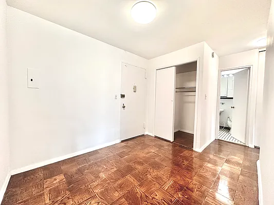 Rented by Addison Property Group | media 3