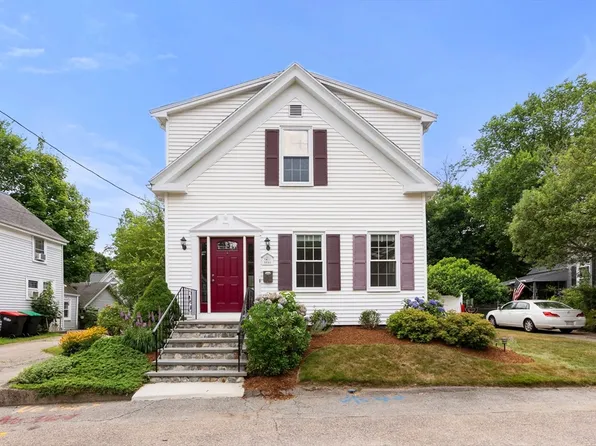 25 Gilmore St, Foxboro, MA 02035