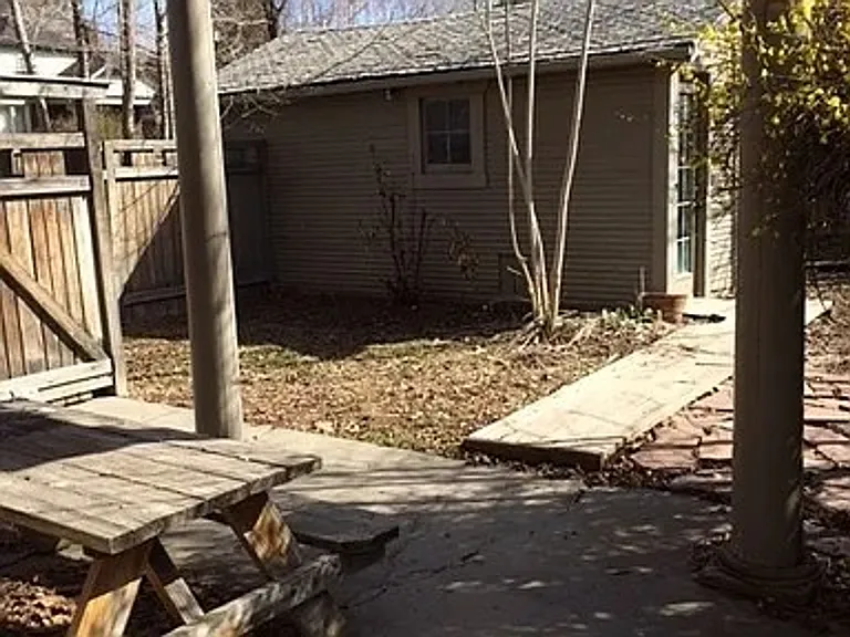 1113 S McClelland St — Photo 17
