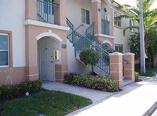 1st image of 2731 SE 12th Pl Unit 102