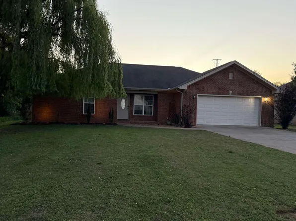 1952 Beverly Ave, Muscle Shoals, AL 35661