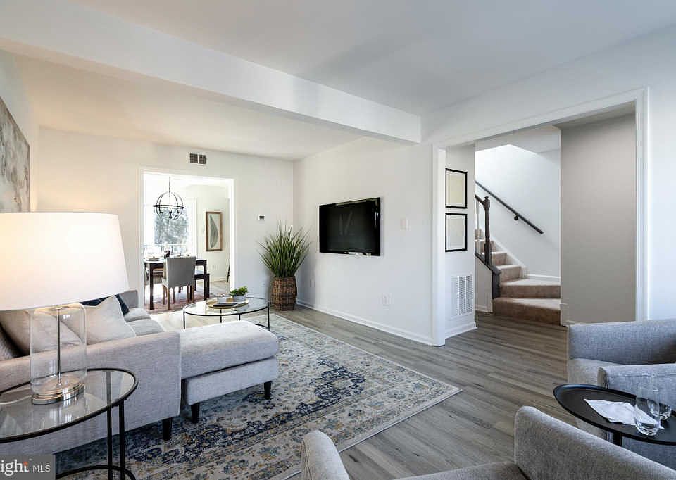 1st image of 1015 Brixton Ct