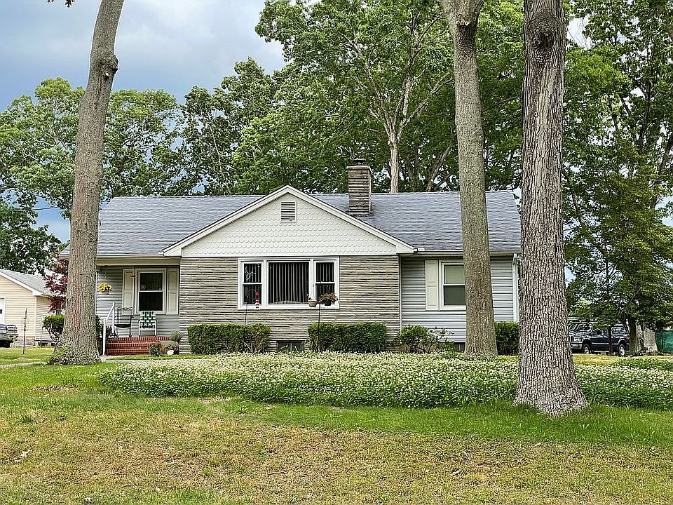 1st image of 36 Franklin Ave