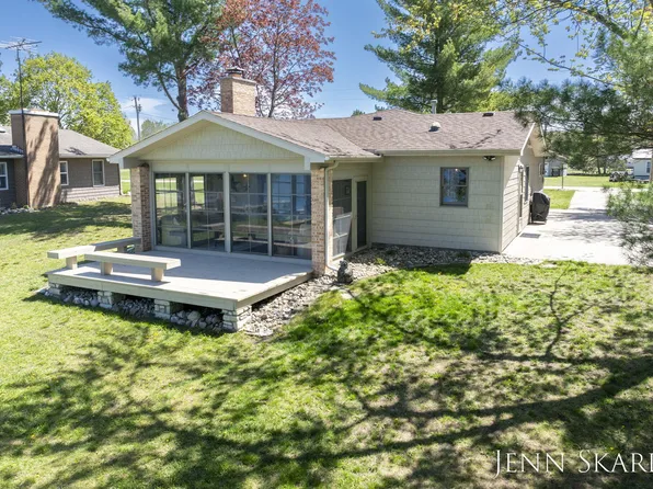 5575-5562 N Sauble Lake Dr, Irons, MI 49644