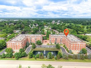 1 Itasca Pl Unit 302, Itasca, IL 60143
