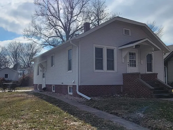 1317 14th St, Auburn, NE 68305