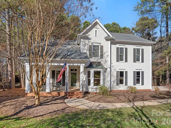 254 Bay Harbour Rd, Mooresville, NC 28117