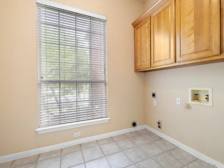 10707 Bramblecrest Dr — Photo 16