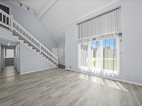 4th image of 155 Abbeywood Cir