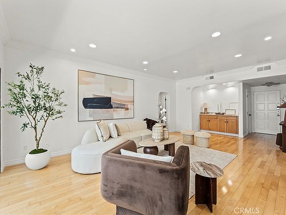 4th image of 11928 Kiowa Ave APT 105