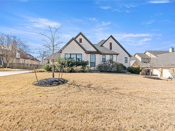 2nd image of 3223 Pinyon Creek Dr