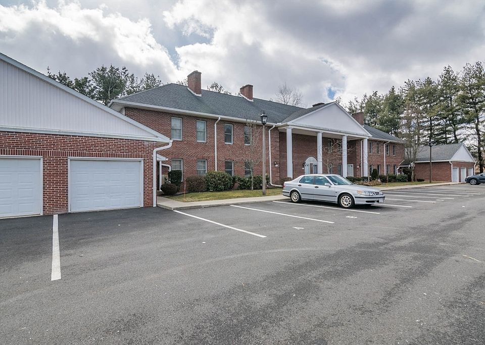 21-21C Castle Hill Rd, Agawam, MA 01001 | Zillow