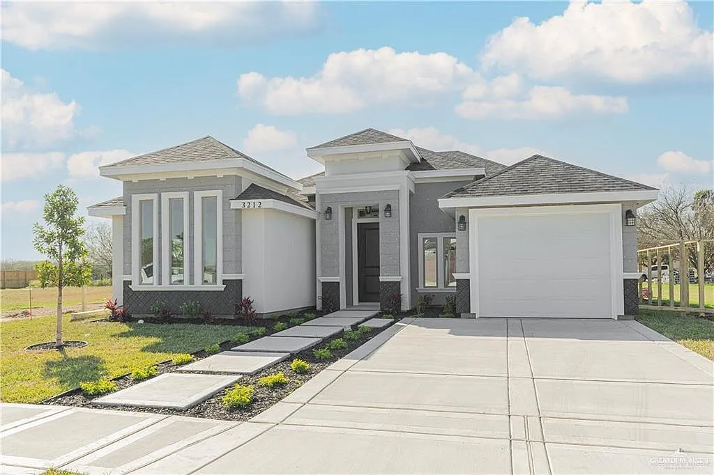 3 bed, 2.0 bath, 1445 sqft, $1,700 — Photo 1