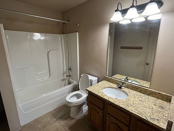 5th image of 112 E Carthage Ave #3