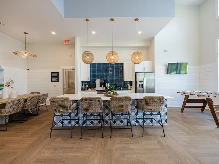 Madison Shores — Photo 10