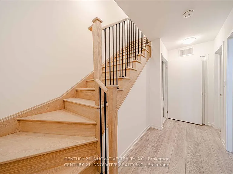 16 Lytham Green Cir #10 — Photo 25