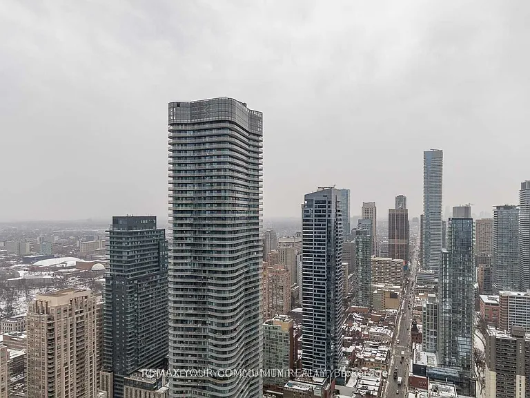 501 Yonge St #4802 — Photo 2
