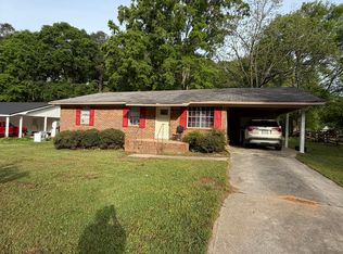 1056 Green Meadow Dr, Madison, GA 30650