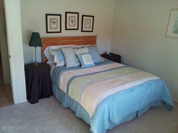 5th image of 208 W Las Palmaritas Dr