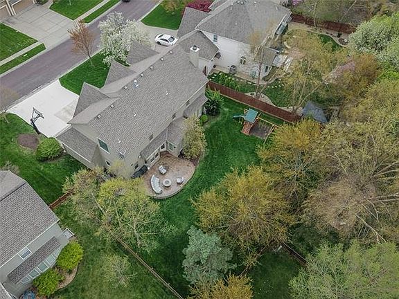 2nd image of 13712 Flint St