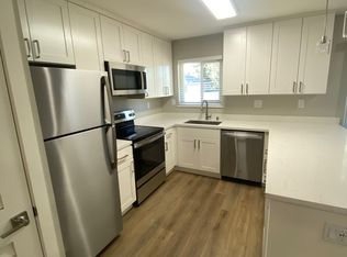 896 Middle Ave #6, Menlo Park, CA 94025