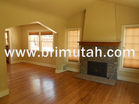 3rd image of 1341 E Kensington Ave
