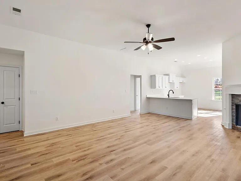 6275 Clover Ct — Photo 3