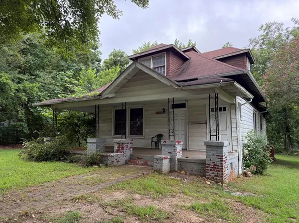 2408 N Main St, South Boston, VA 24592