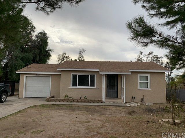 1st image of 15229 Sequoia Ave