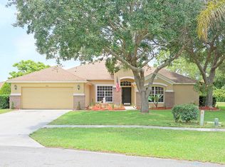 1541 Honor Ct, Lehigh Acres, FL 33971